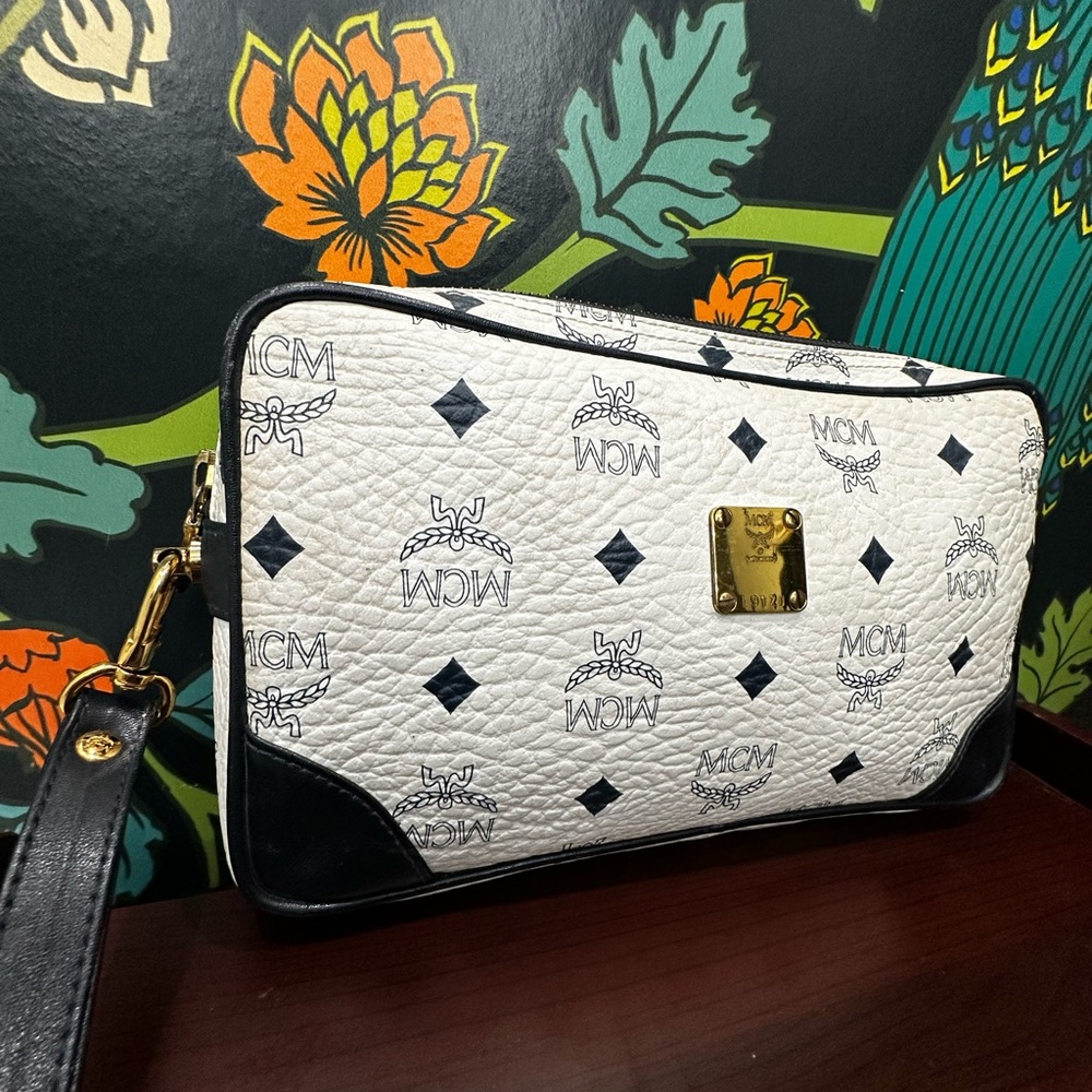 Vintage MCM Made in Germany Visetos Wristlet Pouch – Late 1980s/Early 1990s - Picture 5 of 13